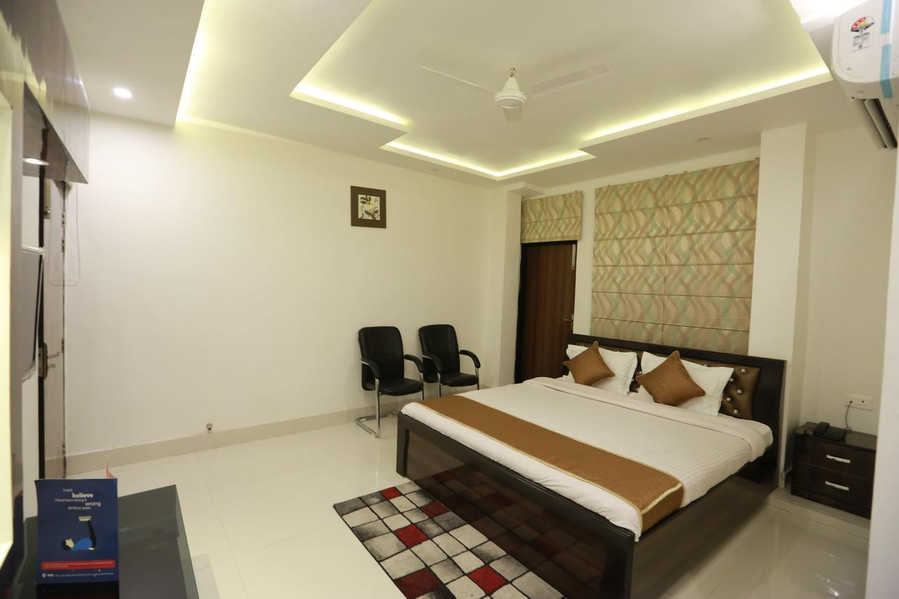 Oyo 8837 Hotel Surya Galaxy Kanpur Dış mekan fotoğraf